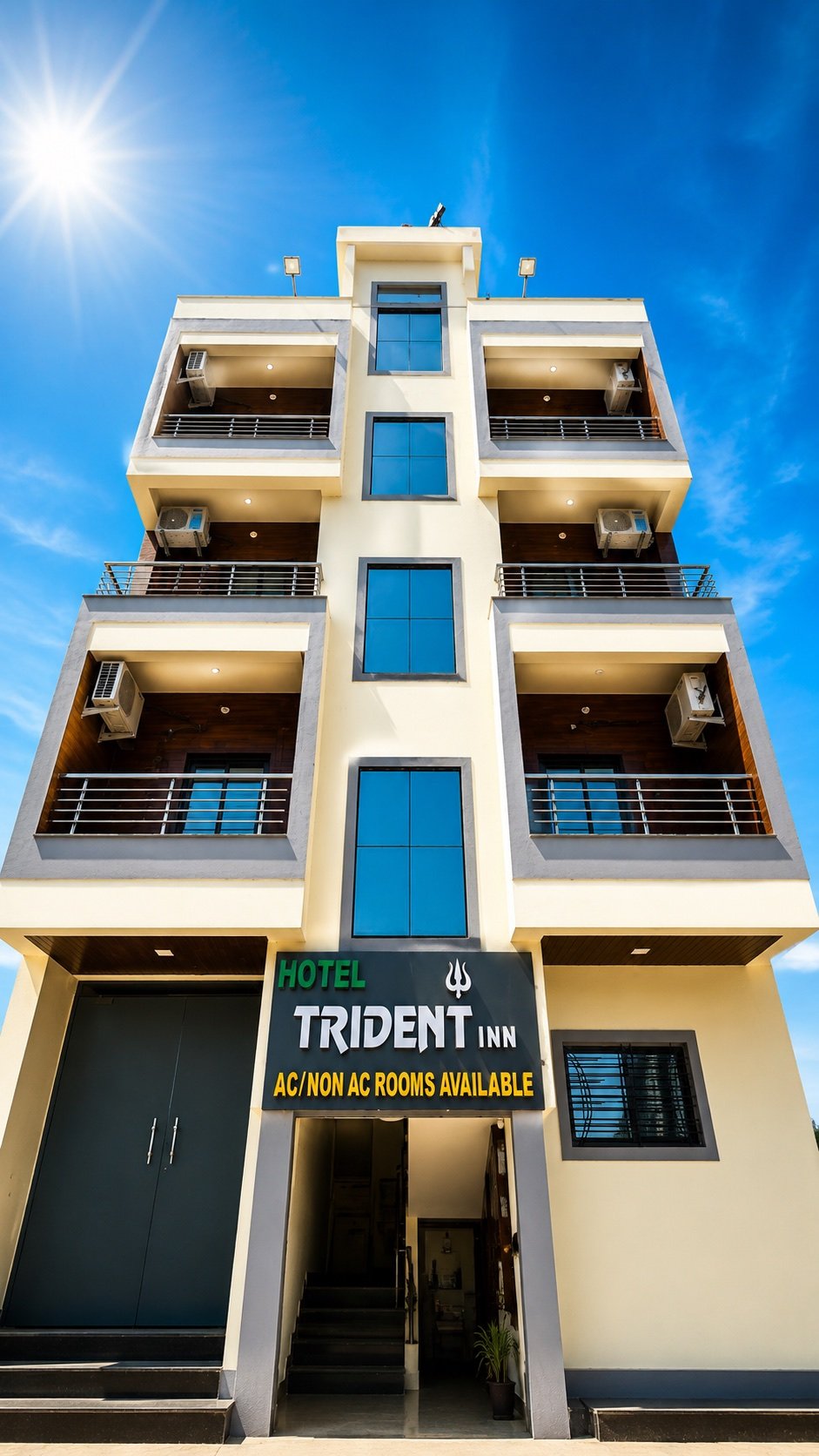 Hotel Trident Inn building exterior